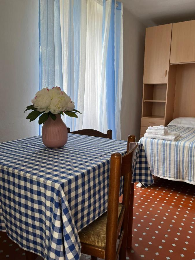Casa Violetta Bed & Breakfast Marina di Massa Exterior photo