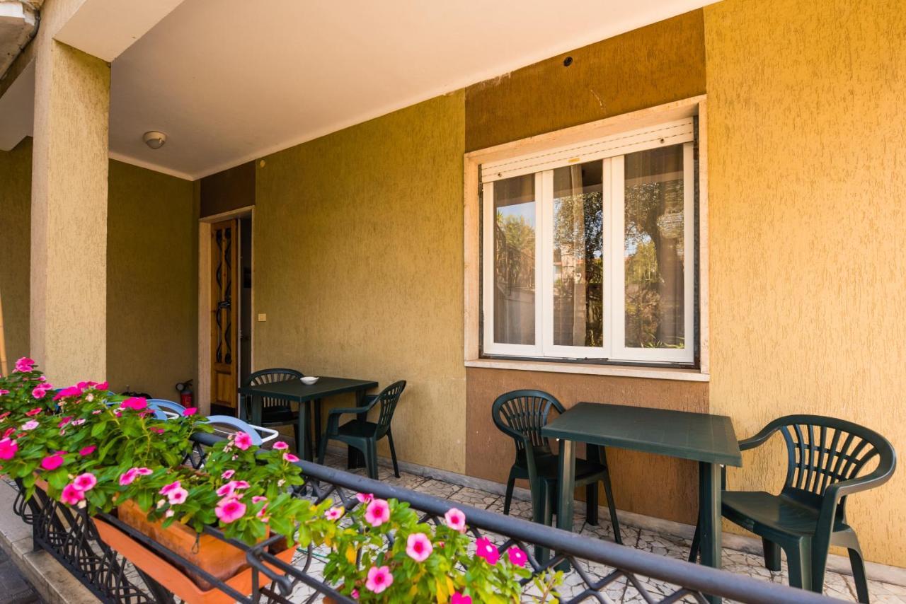 Casa Violetta Bed & Breakfast Marina di Massa Exterior photo